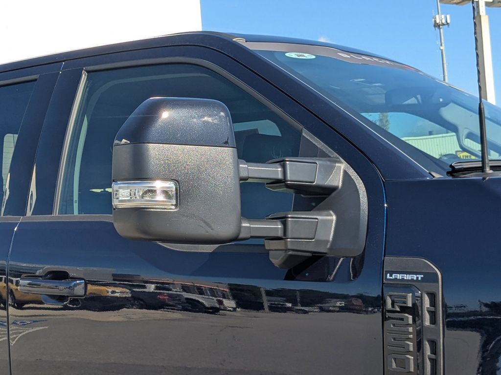 2025 Ford F-250 Lariat photo 12
