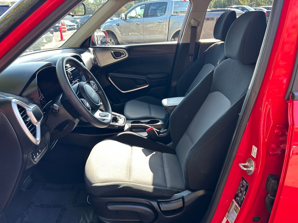 2023 Kia Soul LX photo 25