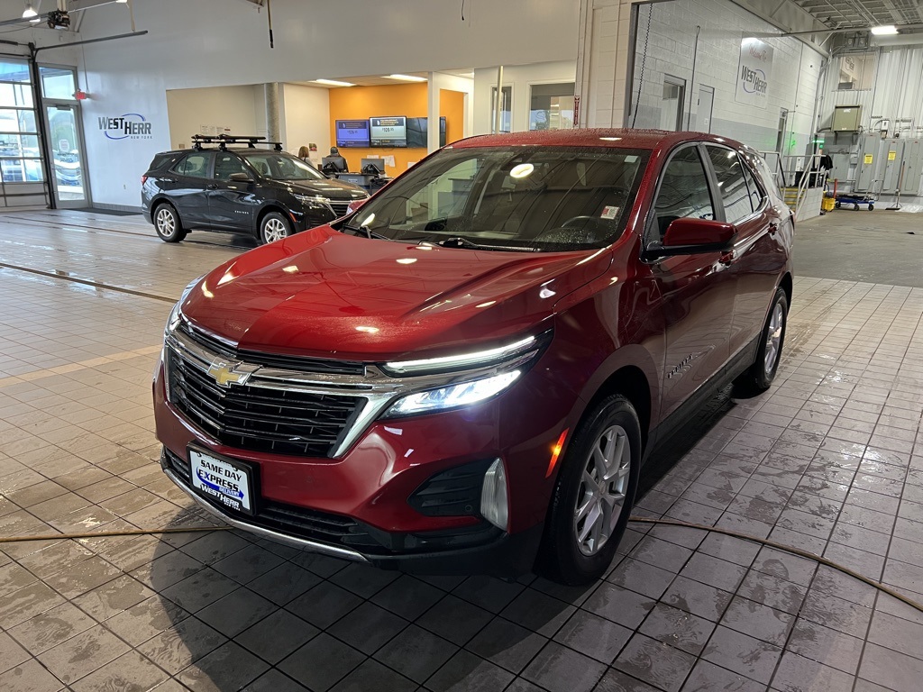 2023 Chevrolet Equinox LT photo 3