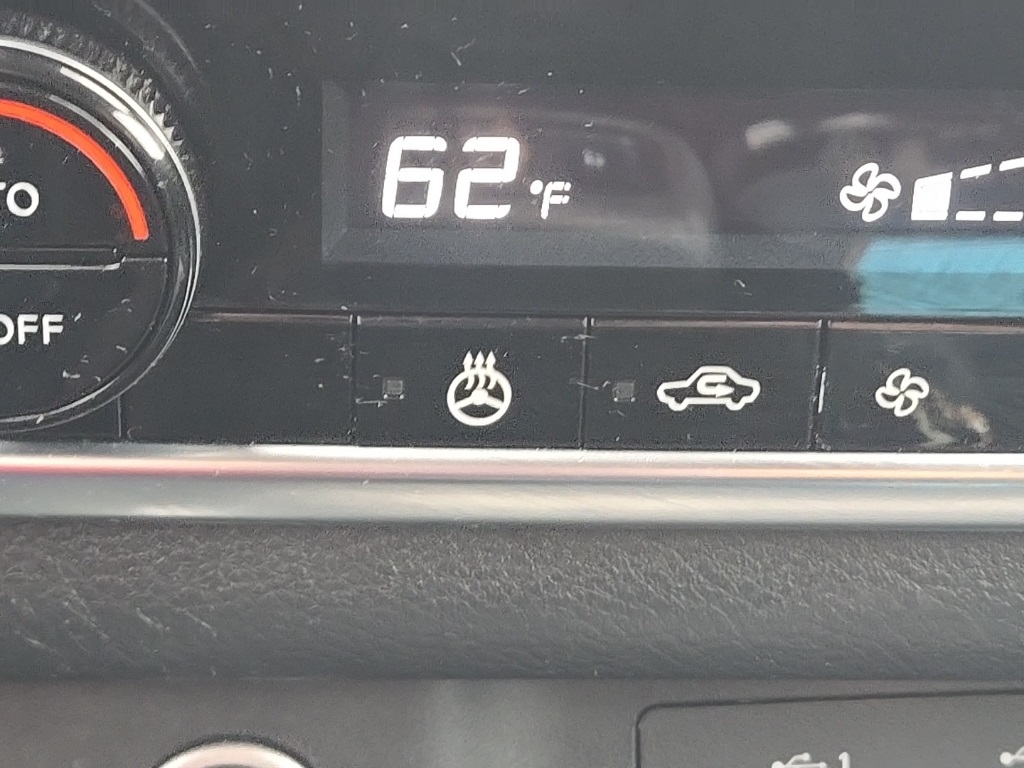 2021 Nissan Rogue SV photo 19