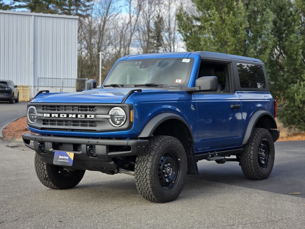 2022 Ford Bronco Base Big Bend Black Diamond Outer Banks photo 4