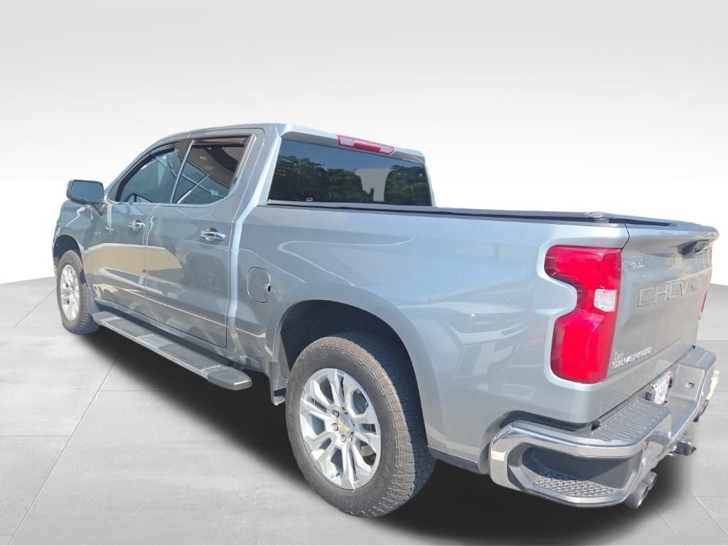 2023 Chevrolet Silverado 1500 LTZ photo 2