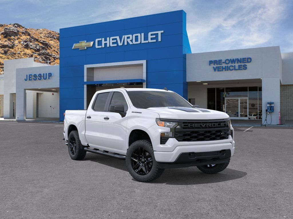 2026 Chevrolet Silverado Base's photo