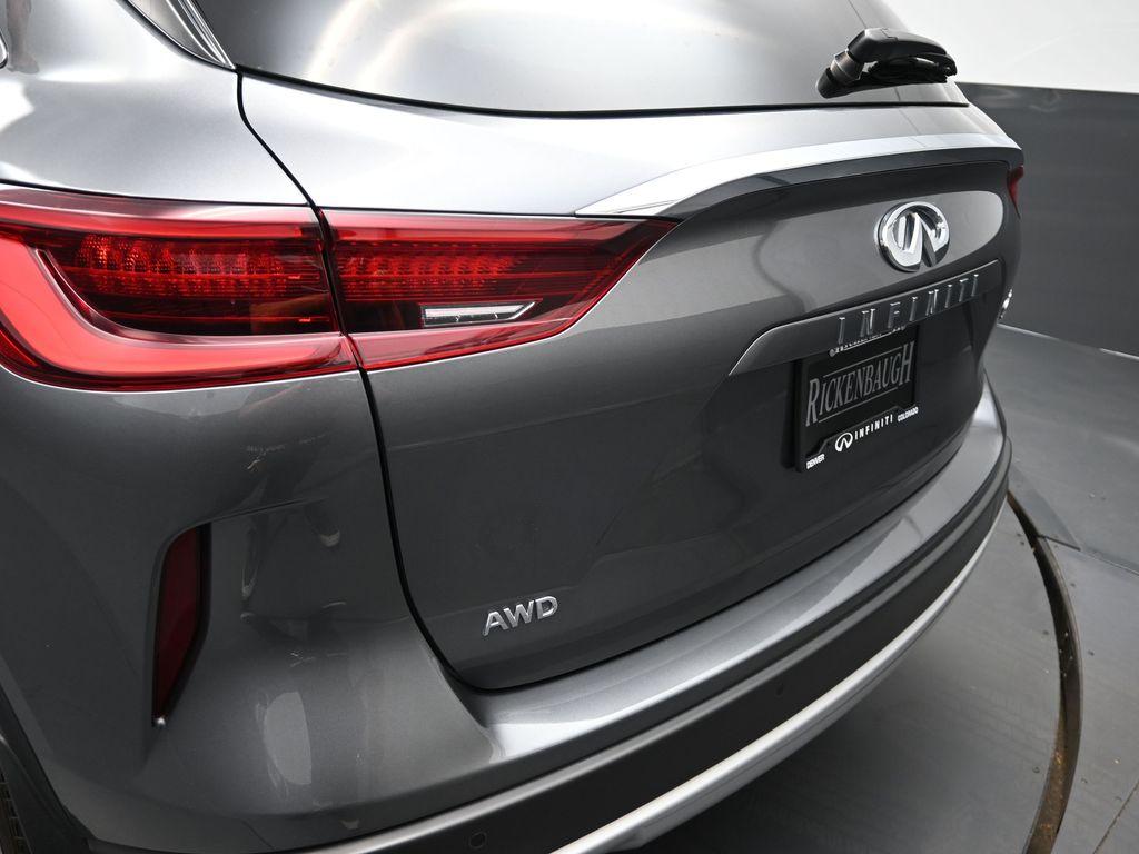 2022 Infiniti QX50 Luxe photo 10