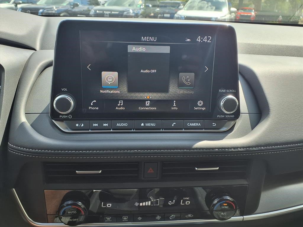 2026 Nissan Rogue SV photo 14