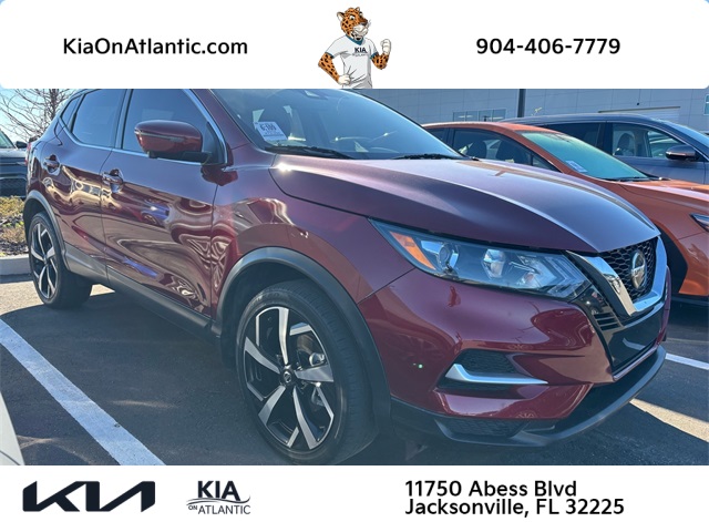 2022 Nissan Rogue Sport SL's photo