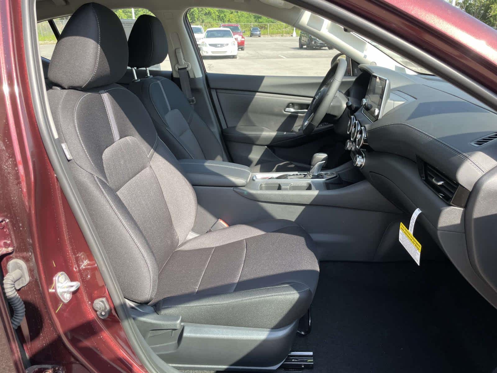 2025 Nissan Sentra SV photo 15