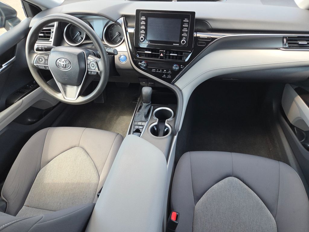 2021 Toyota Camry Hybrid LE photo 26
