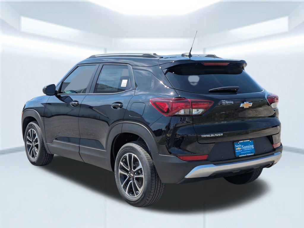 2026 Chevrolet Trailblazer LT photo 3