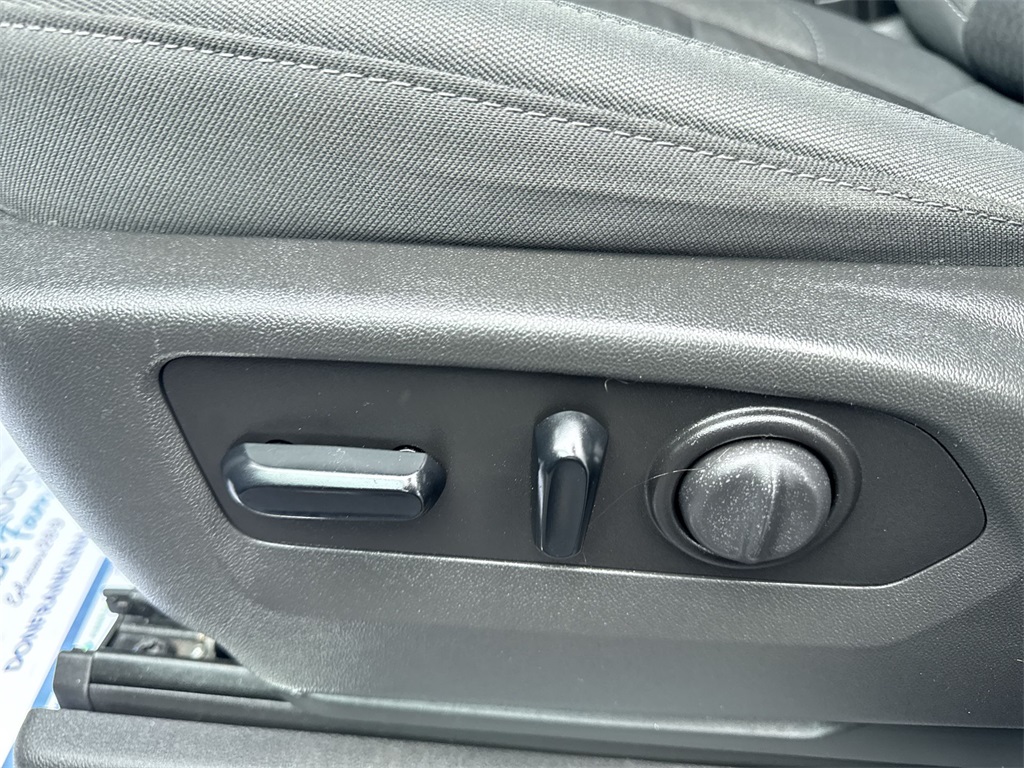 2021 Chevrolet Silverado 1500 LT photo 18