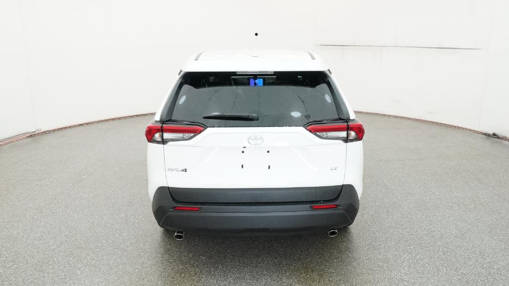 2025 Toyota RAV4 LE photo 18