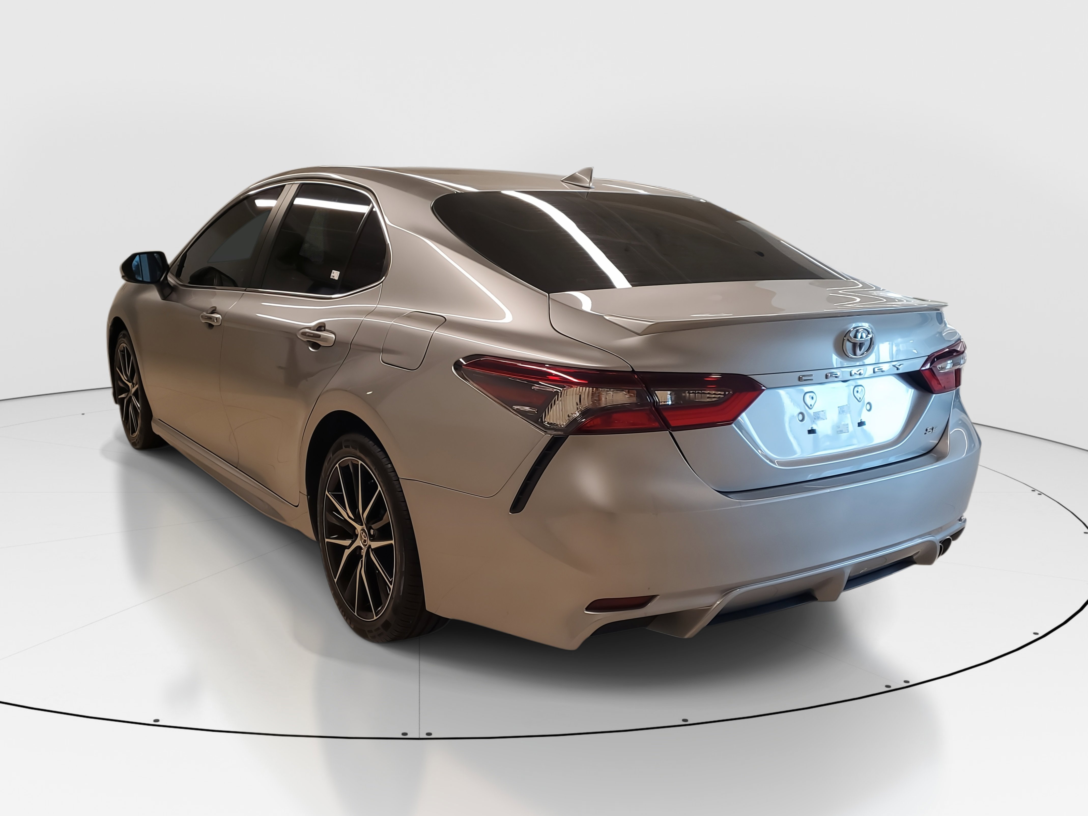 2023 Toyota Camry SE photo 6
