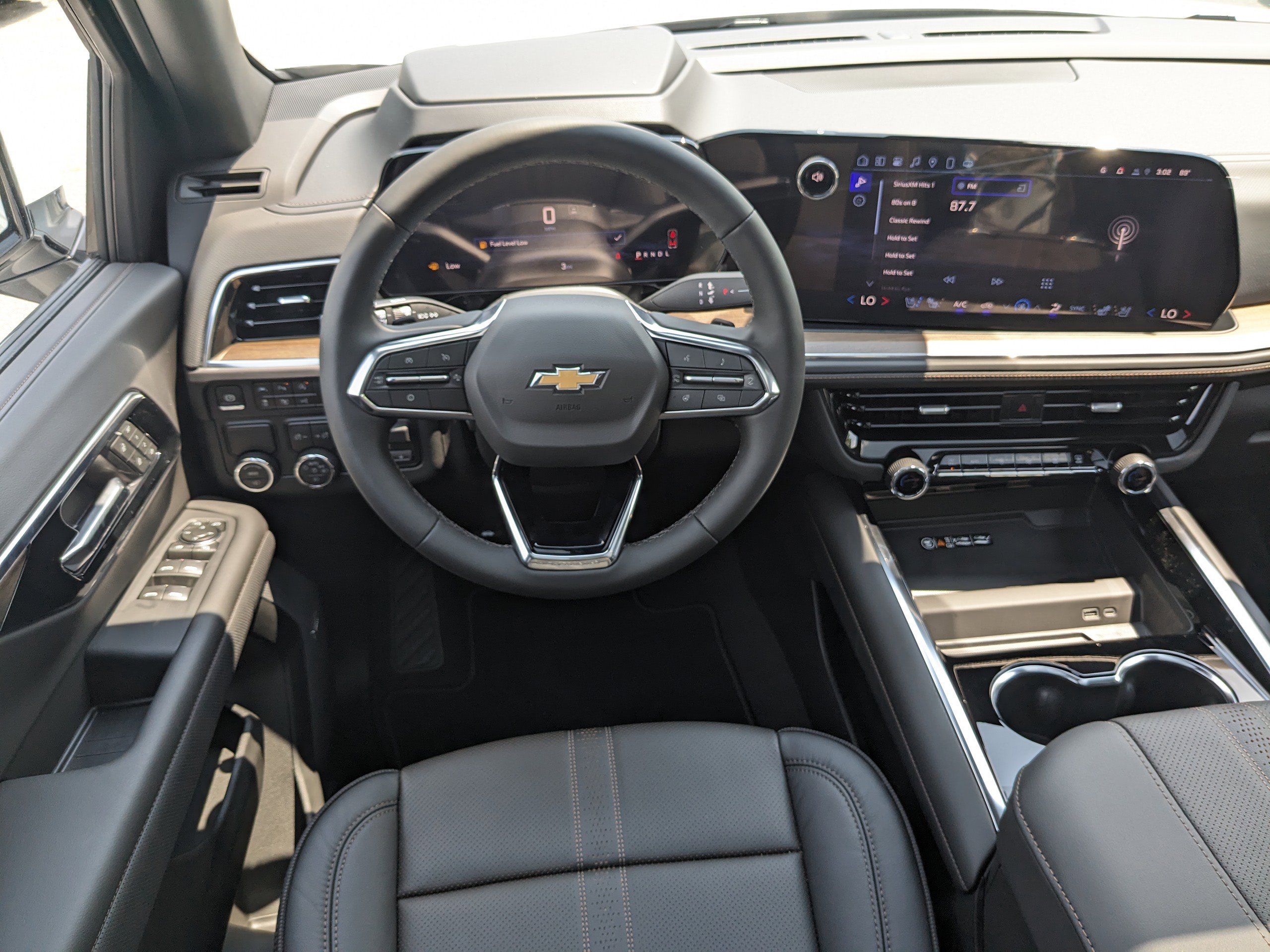 2025 Chevrolet Tahoe High Country photo 16