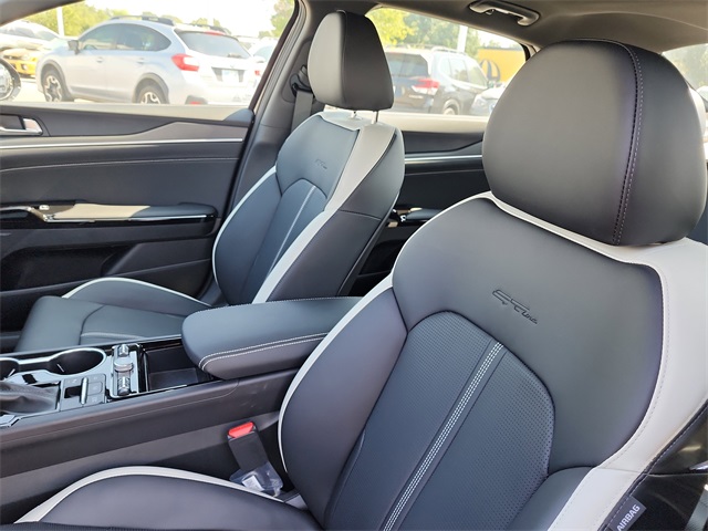 2026 Kia K5 GT-Line photo 12
