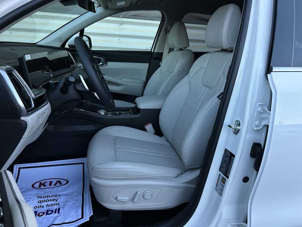2025 Kia Sorento Hybrid EX photo 8