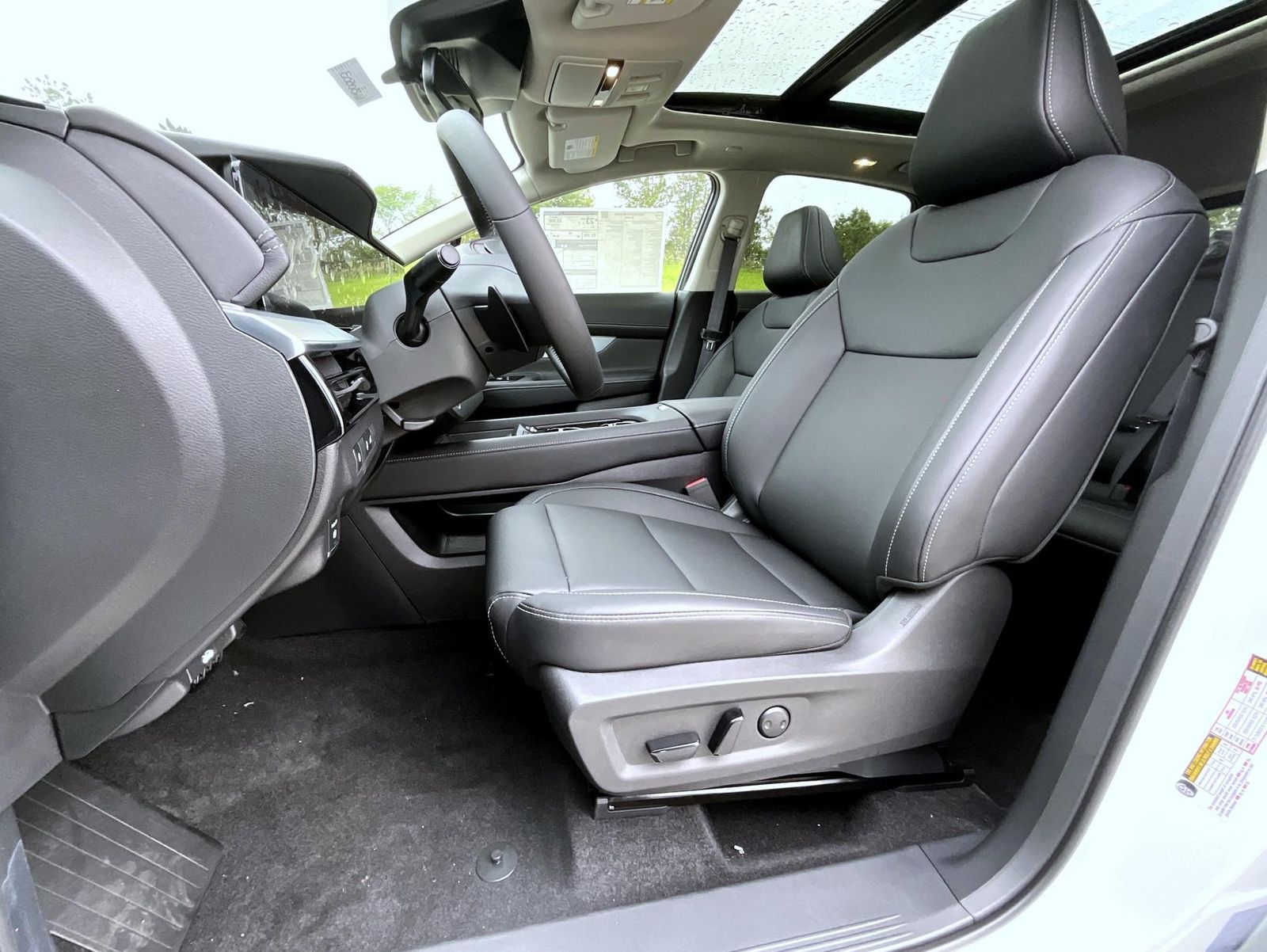 2025 Nissan Murano SL photo 10