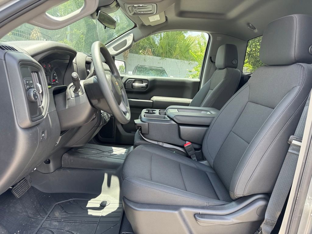 2025 Chevrolet Silverado 1500 photo 10