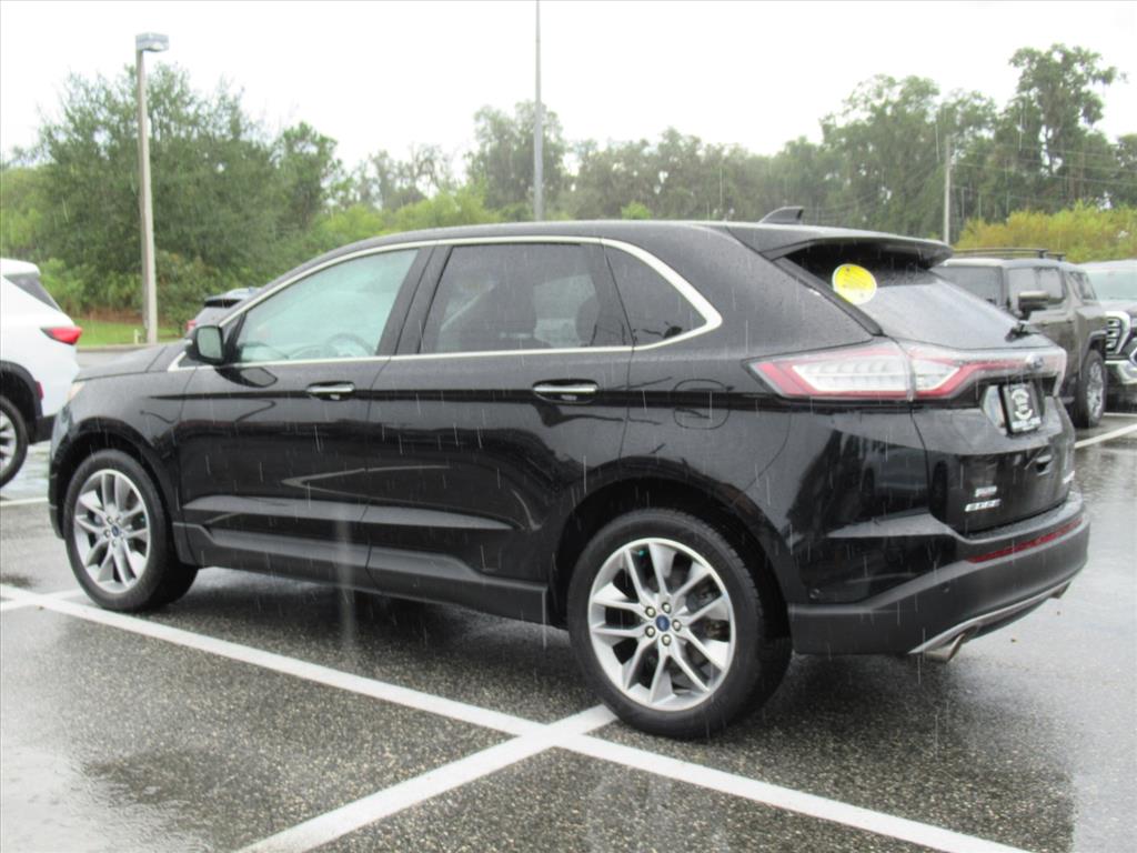 2017 Ford Edge Titanium photo 2