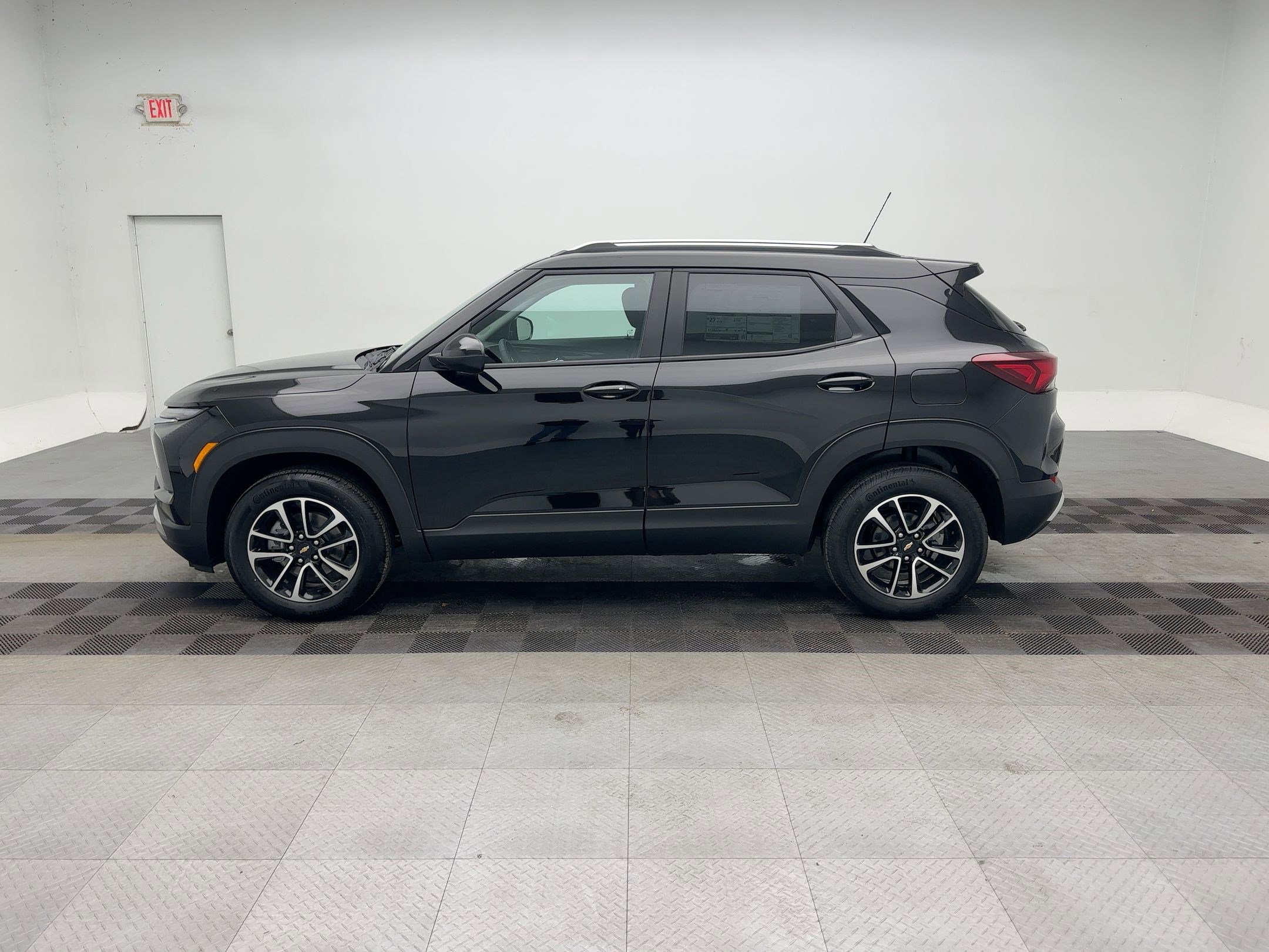 2026 Chevrolet Trailblazer LT photo 2