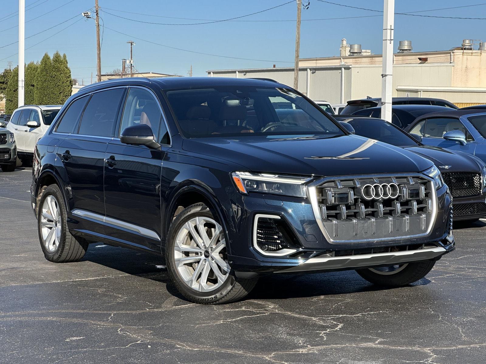 2025 Audi Q7 Premium Plus's photo