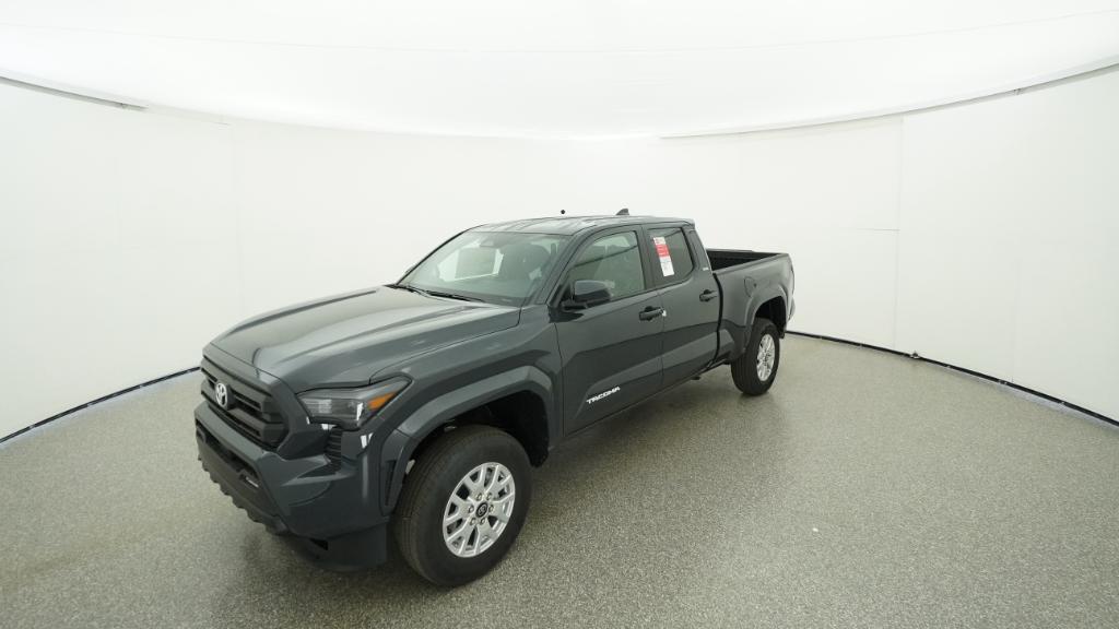 2025 Toyota Tacoma SR5's photo