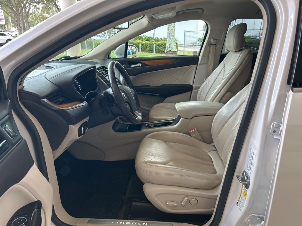 2018 Lincoln MKC Select photo 3