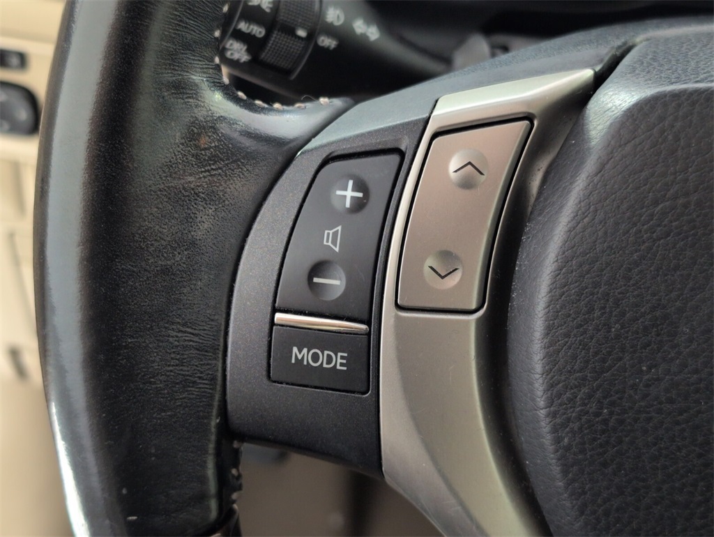 2015 Lexus ES 350 photo 23