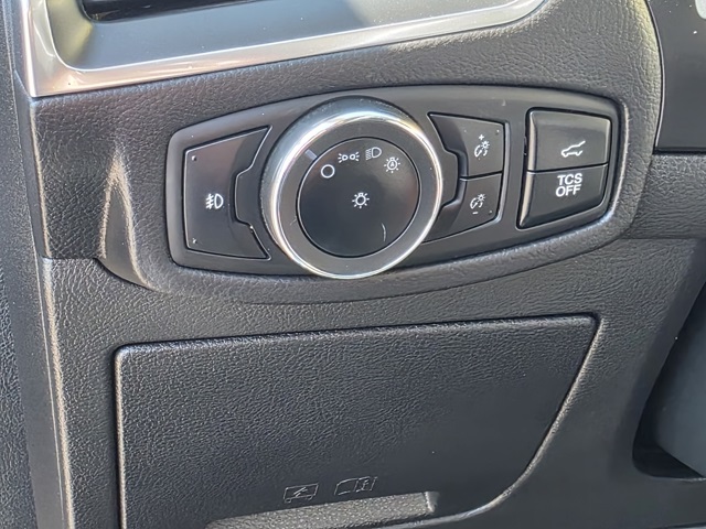 2024 Ford Edge Titanium photo 10