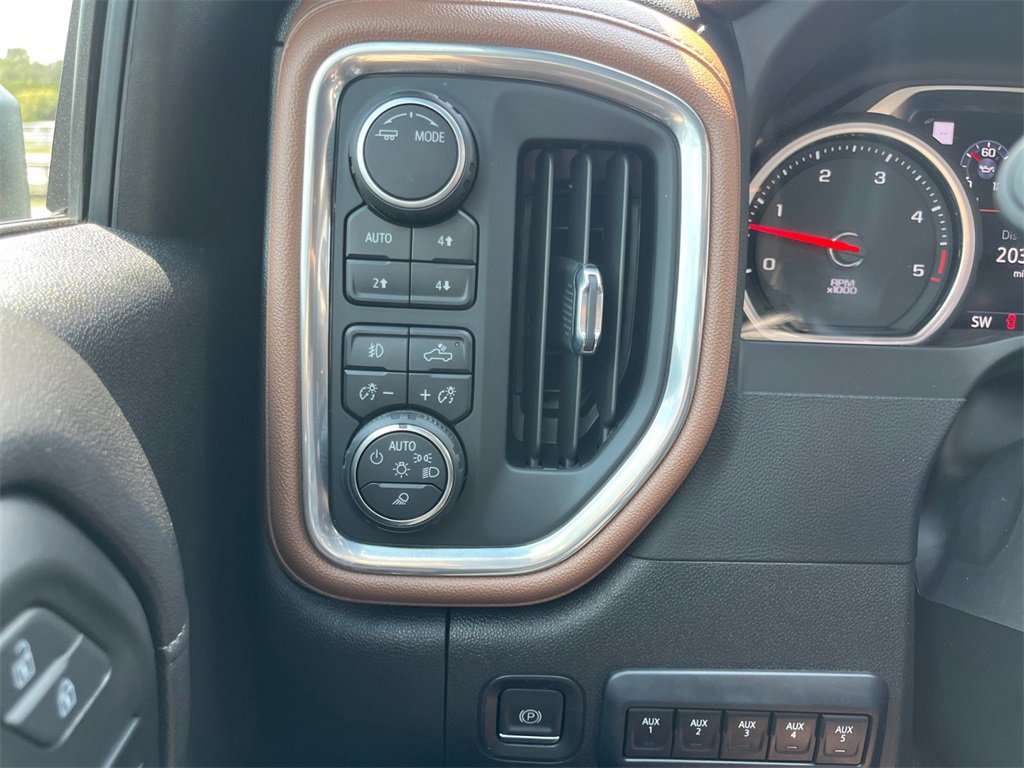 2022 Chevrolet Silverado 2500HD High Country photo 22