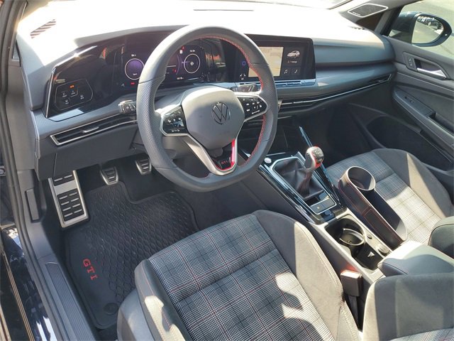 2024 Volkswagen Golf GTI 380 SE photo 4