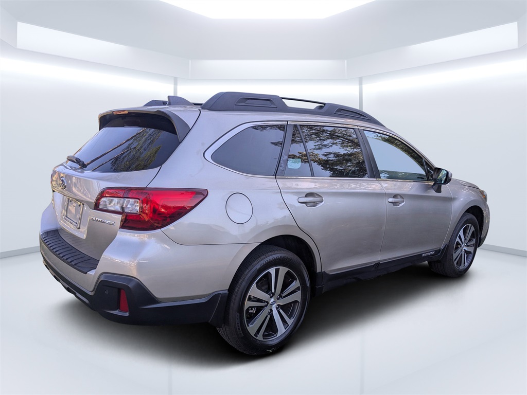2019 Subaru Outback 2.5i Limited photo 3
