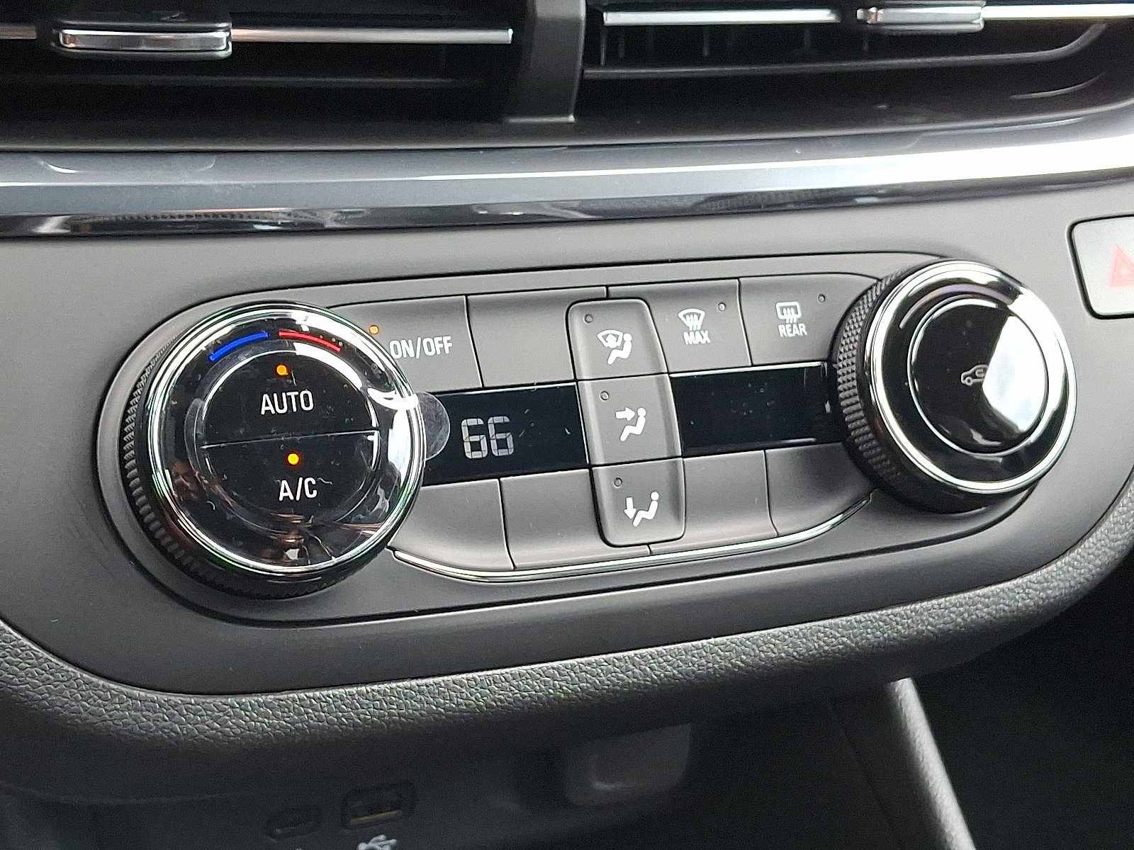 2026 Buick Envista Preferred photo 9