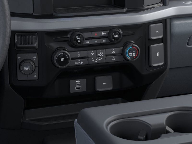 2026 Ford F-350 photo 14