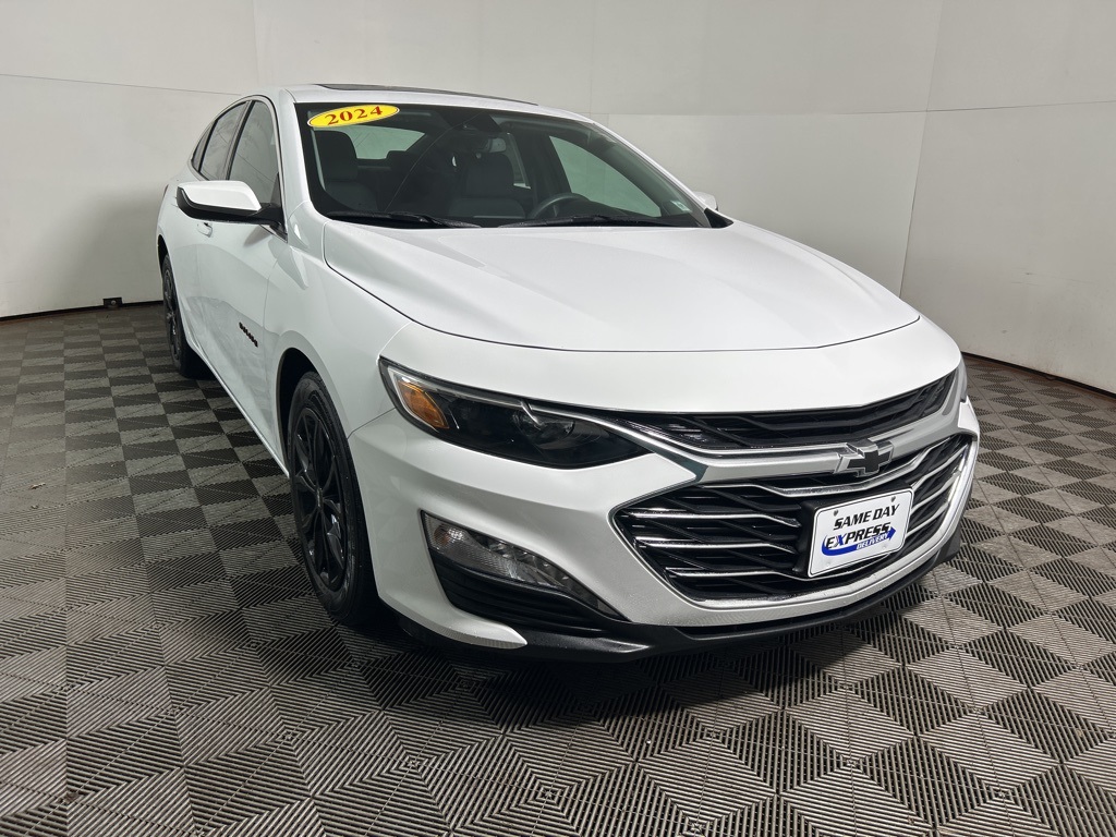 2024 Chevrolet Malibu 1LT photo 2