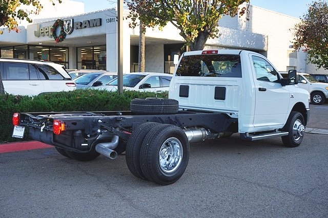 2023 Ram 3500 Tradesman photo 9