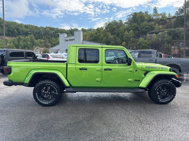 2025 Jeep Gladiator Sport photo 2