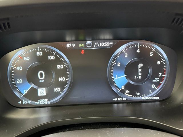 2021 Volvo XC60 T5 Momentum photo 40