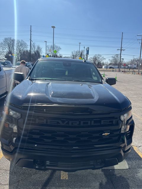 2025 CHEVROLET SILVERADO - Image 2