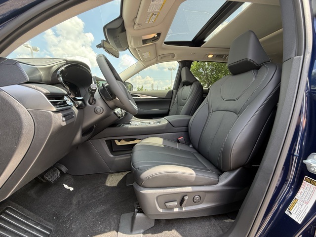 2025 Infiniti QX60 Luxe photo 9