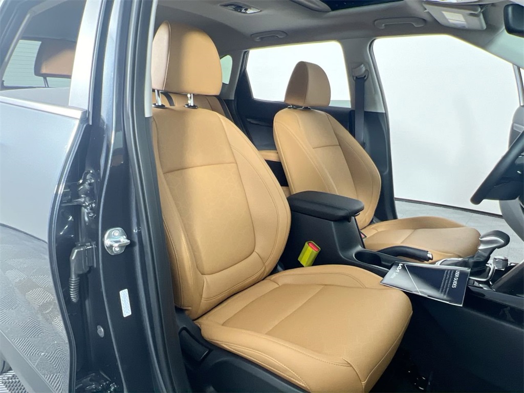 2025 Kia Seltos EX photo 25