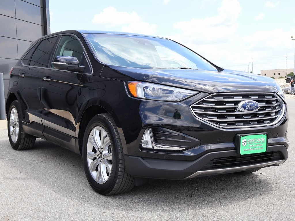 2023 Ford Edge Titanium photo 5