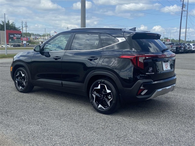 2025 Kia Seltos EX photo 2