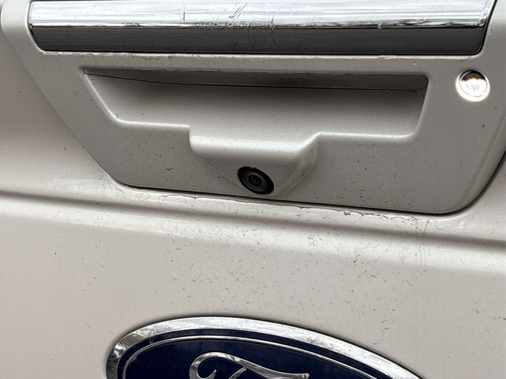 2018 Ford F-150 Lariat photo 13