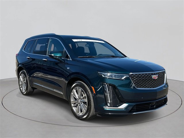2025 Cadillac XT6 Premium Luxury photo 3