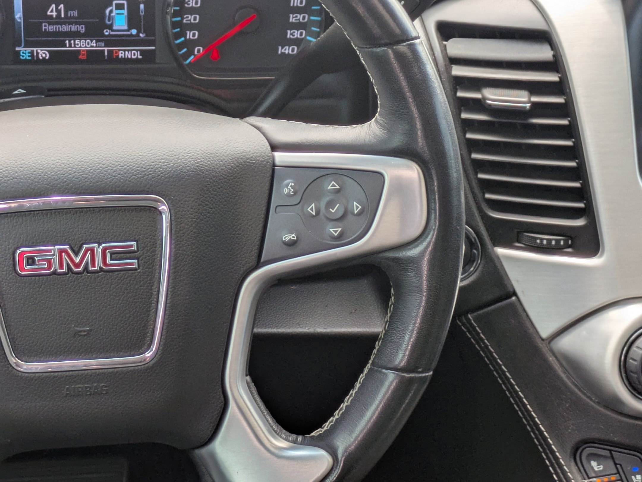 2019 Gmc Yukon SLT photo 23