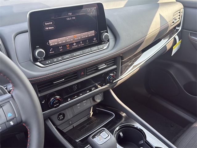 2026 Nissan Rogue SV photo 12