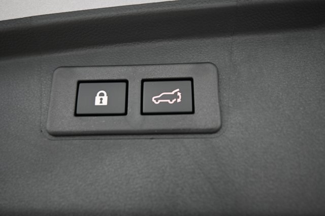 2025 Subaru Outback Touring photo 12