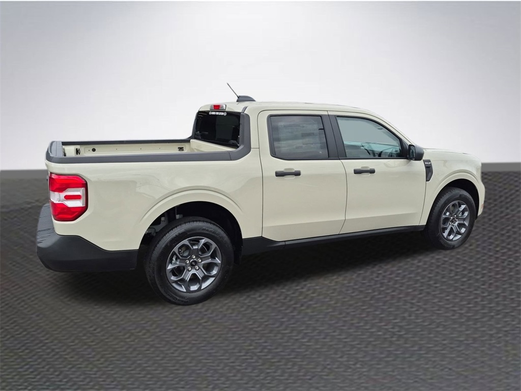 2025 Ford Maverick XLT photo 4