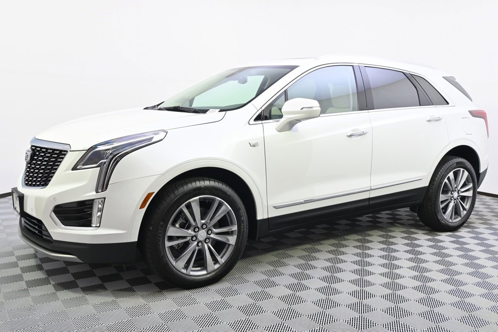 2025 Cadillac XT5 Premium Luxury photo 2