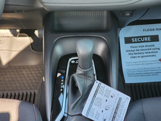 2025 Toyota Corolla SE photo 10